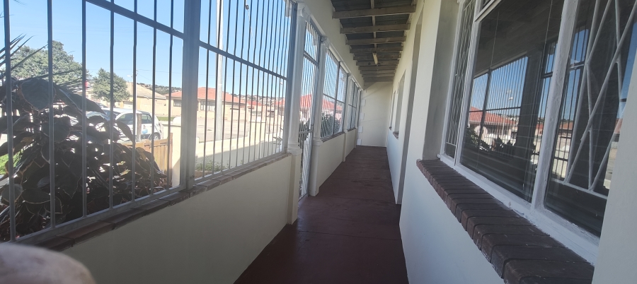 6 Bedroom Property for Sale in Sydenham Eastern Cape